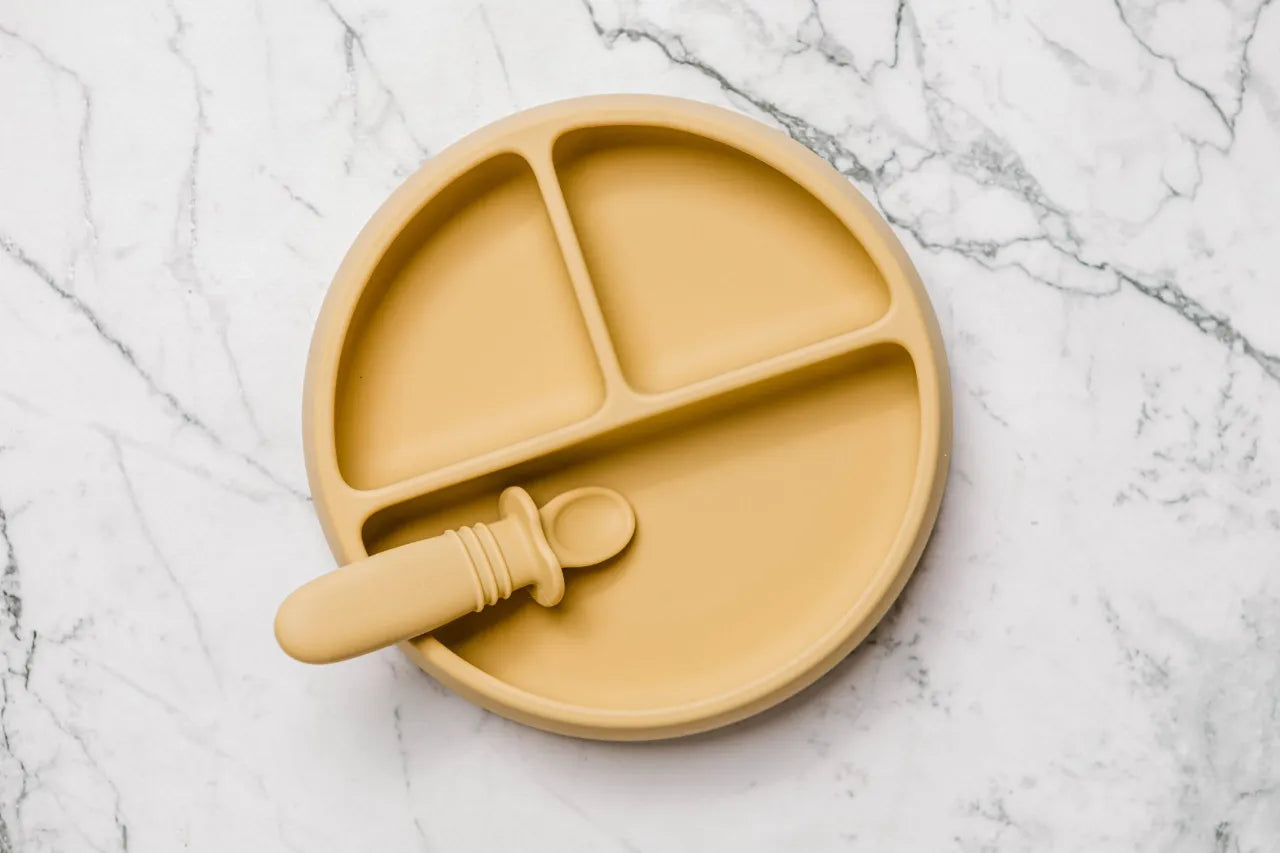 Suckie Scoop Divided Plate ™