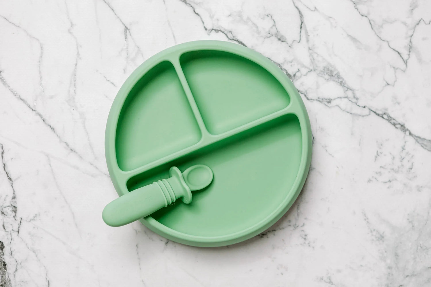 Suckie Scoop Divided Plate ™