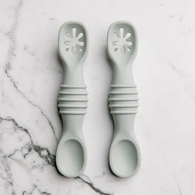 Sticky Spoon ™ - Starting Solids