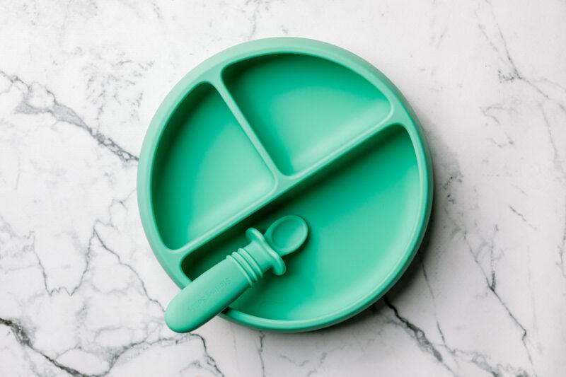 Suckie Scoop Divided Plate ™ and Selfie Spoon in Limited Edition 'Mint Crisp' colour by Starting Solids Australia